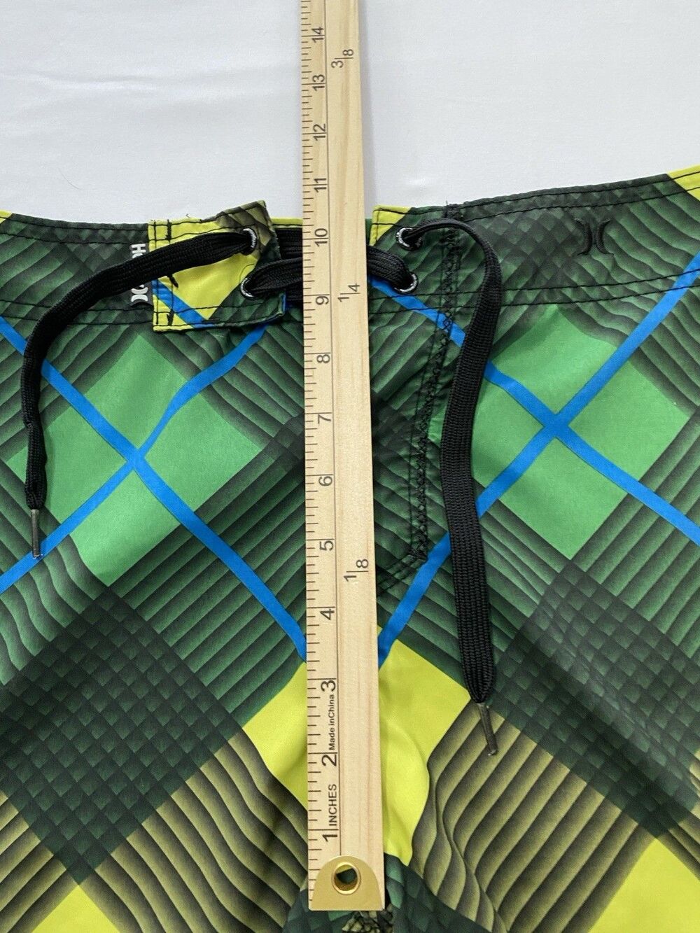 Hurley Mens Size 30 Plaid Boardshorts Green Yellow Swim Trunks Beachwear - Picture 4 of 6